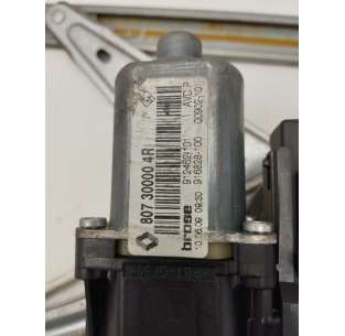 ELEVALUNAS DELANTERO... 2