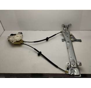 ELEVALUNAS TRASERO DERECHO...