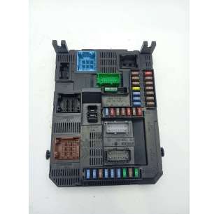 CAJA RELES / FUSIBLES...