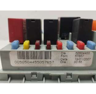 CAJA RELES / FUSIBLES ALFA... 2