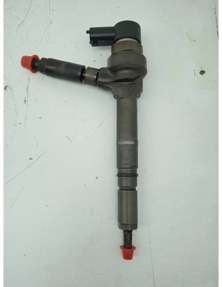 Recambio de inyector para opel astra gtc 1.7 16v cdti referencia OEM IAM 0445110175  