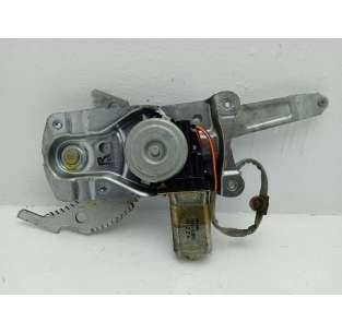 ELEVALUNAS TRASERO DERECHO...