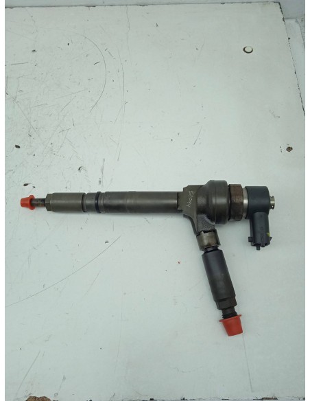 Recambio de inyector para opel astra gtc 1.7 16v cdti referencia OEM IAM 0445110175  