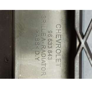 REJILLA DELANTERA CHEVROLET... 2