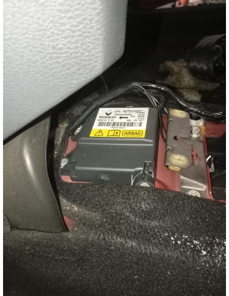 Recambio de centralita airbag para dacia logan mcv ambiance referencia OEM IAM 8200817787  