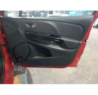 GUARNECIDO PUERTA DELANTERA...