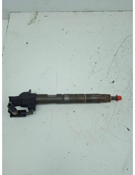 Recambio de inyector para toyota yaris active referencia OEM IAM 236700W020 BOSCH 