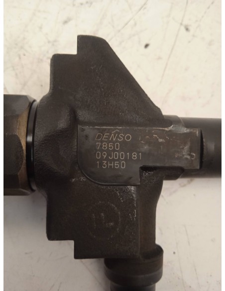 Recambio de inyector para mazda 6 berlina (gg) 2.0 diesel cat referencia OEM IAM 13H50 DENSO 