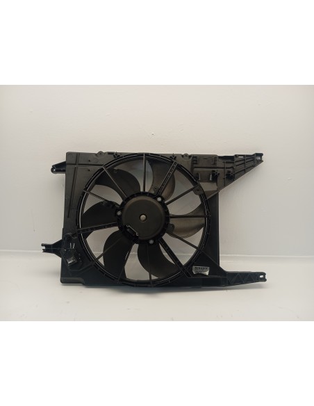 Recambio de electroventilador para dacia logan mcv ambiance referencia OEM IAM 8200702960  