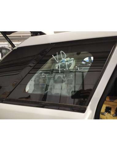 LUNA CUSTODIA TRASERA DERECHA LAND...