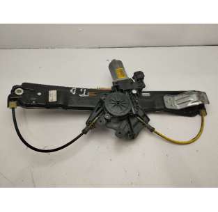 ELEVALUNAS TRASERO DERECHO...