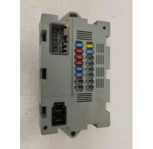 CAJA RELES / FUSIBLES LAND...