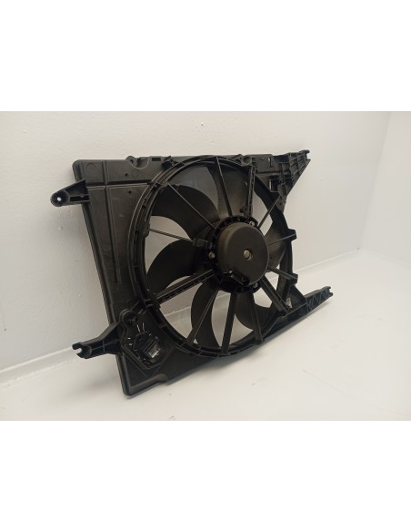 Recambio de electroventilador para dacia logan mcv ambiance referencia OEM IAM 8200702960  