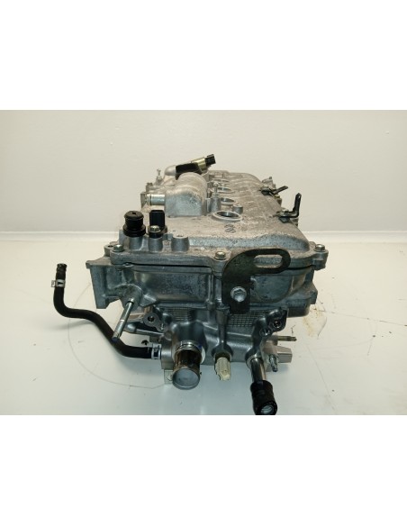 Recambio de culata para toyota auris hybrid active referencia OEM IAM 1110109435  