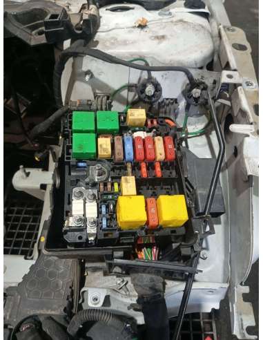 CAJA RELES / FUSIBLES PEUGEOT 308...