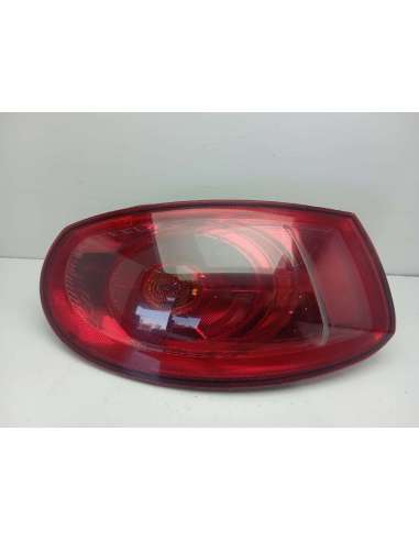 PILOTO TRASERO DERECHO - 818268 /...