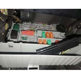 CAJA RELES / FUSIBLES BMW... 2