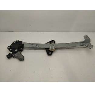 ELEVALUNAS TRASERO...