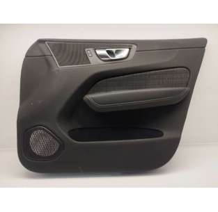 GUARNECIDO PUERTA DELANTERA...