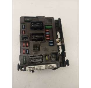 CAJA RELES / FUSIBLES...