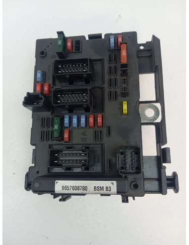 CAJA RELES / FUSIBLES - 821012 /...