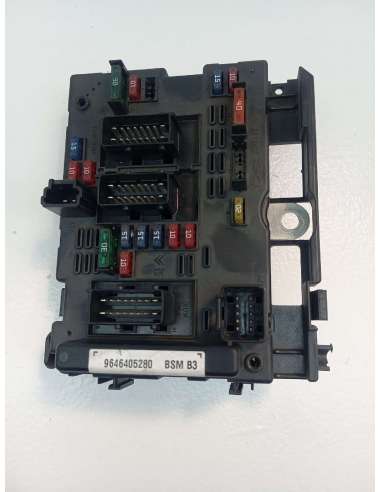 CAJA RELES / FUSIBLES - 821103 /...