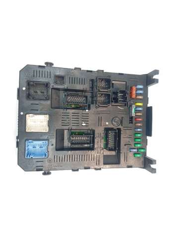 CAJA RELES / FUSIBLES - 821127 /...