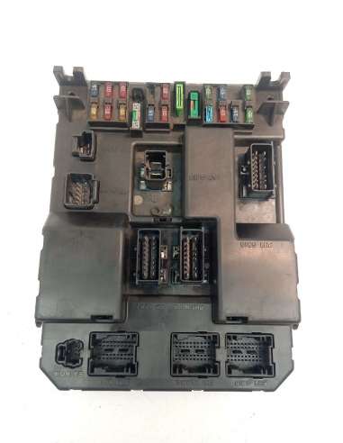 CAJA RELES / FUSIBLES PEUGEOT 307...