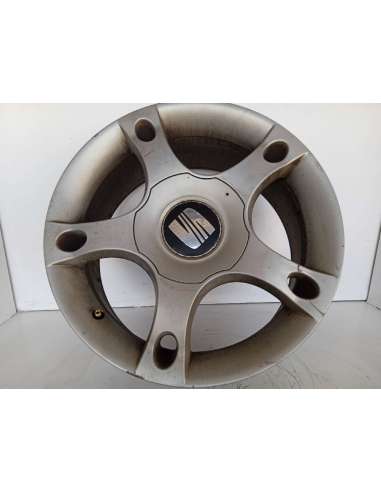 LLANTA - 821570 / 1M0601025M
