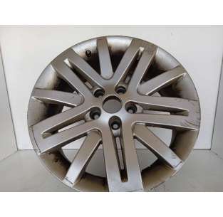 LLANTA - 821573 / 8200370422