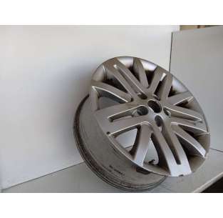 LLANTA - 821575 / 8200370422 2