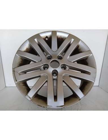 LLANTA - 821576 / 8200370422