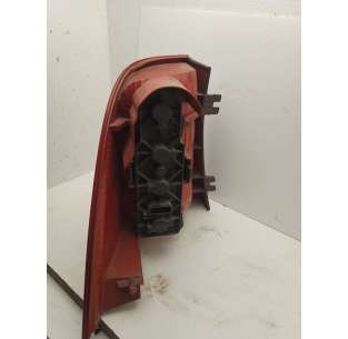 PILOTO TRASERO DERECHO... 2