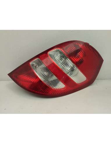 PILOTO TRASERO DERECHO - 822234 /...