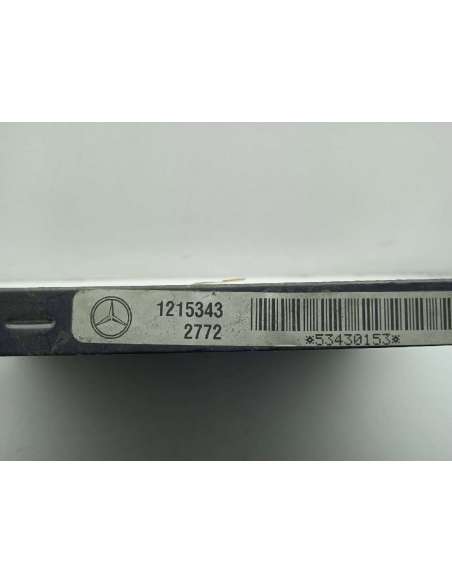 657957