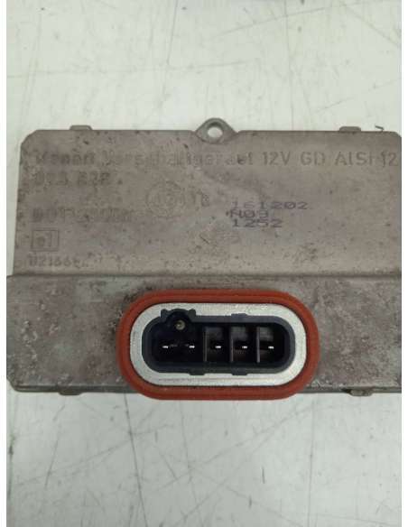686813
