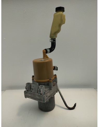 Recambio de bomba direccion para mazda 3 berlina (bk) 1.6 crdt active referencia OEM IAM BBM43268Z  