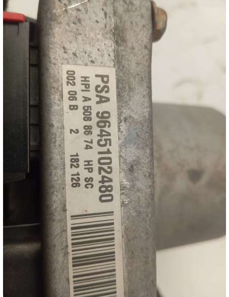 815437