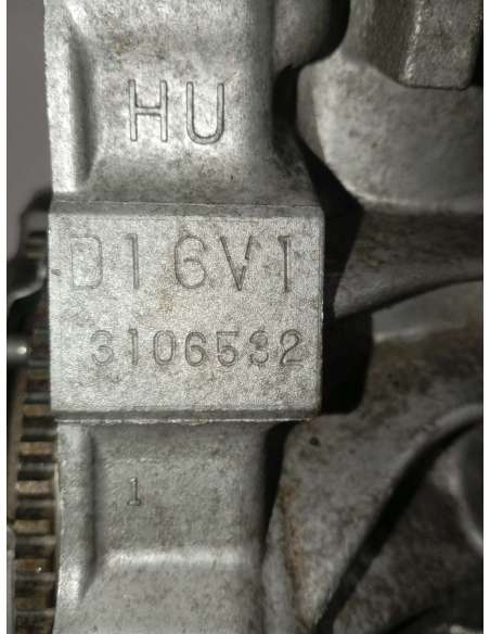 818323