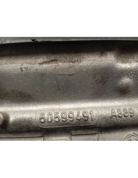 818739