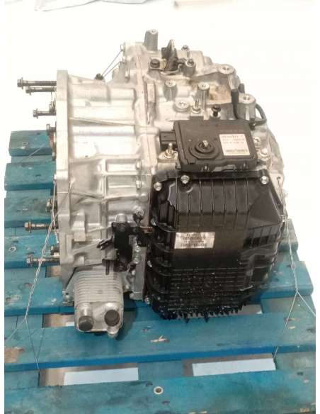 820211