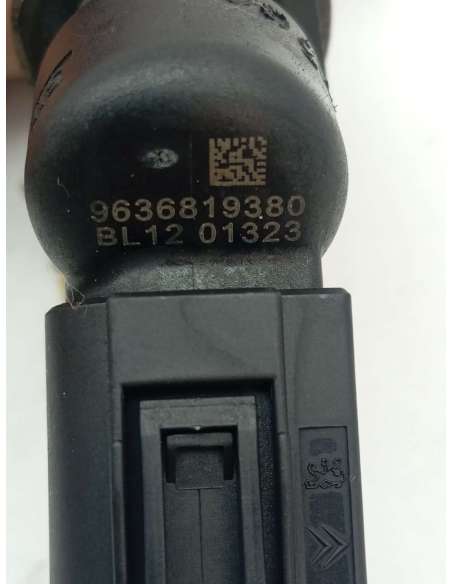 820225