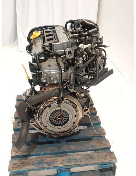 820702