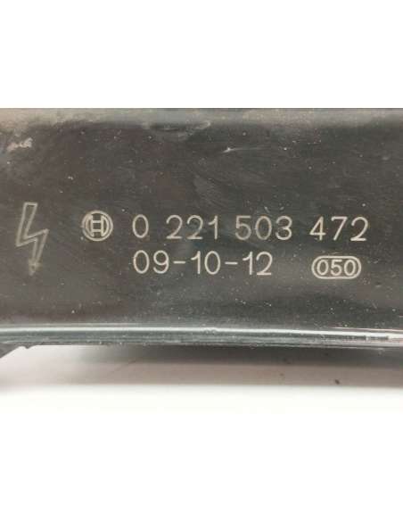 821031