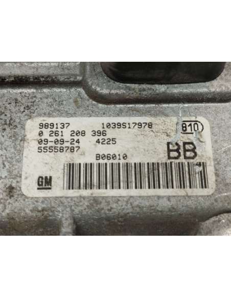 821036