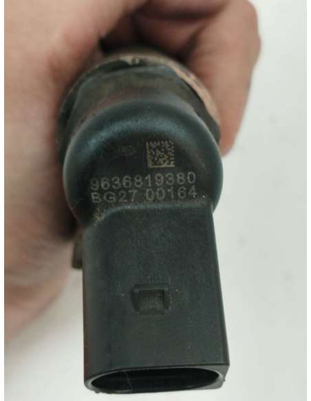 821110