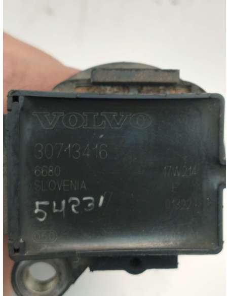 821524
