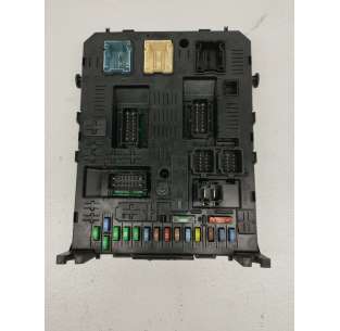 CAJA RELES / FUSIBLES...