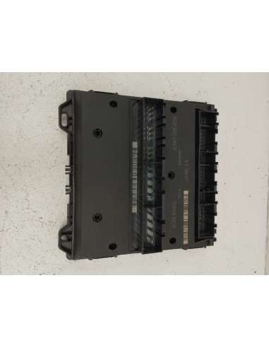 CAJA RELES / FUSIBLES VOLKSWAGEN POLO...