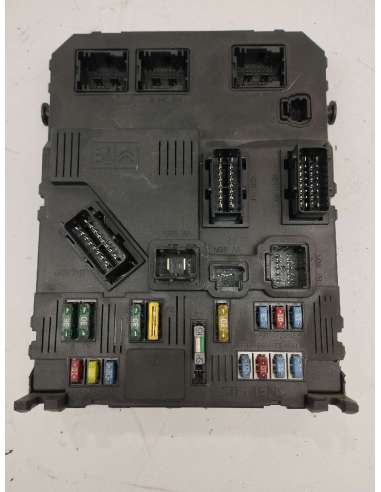 CAJA RELES / FUSIBLES PEUGEOT 407 ST...